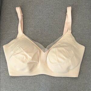 Honeylove Crossover Bra - No Underwire (M+ 36 D-E), Nude